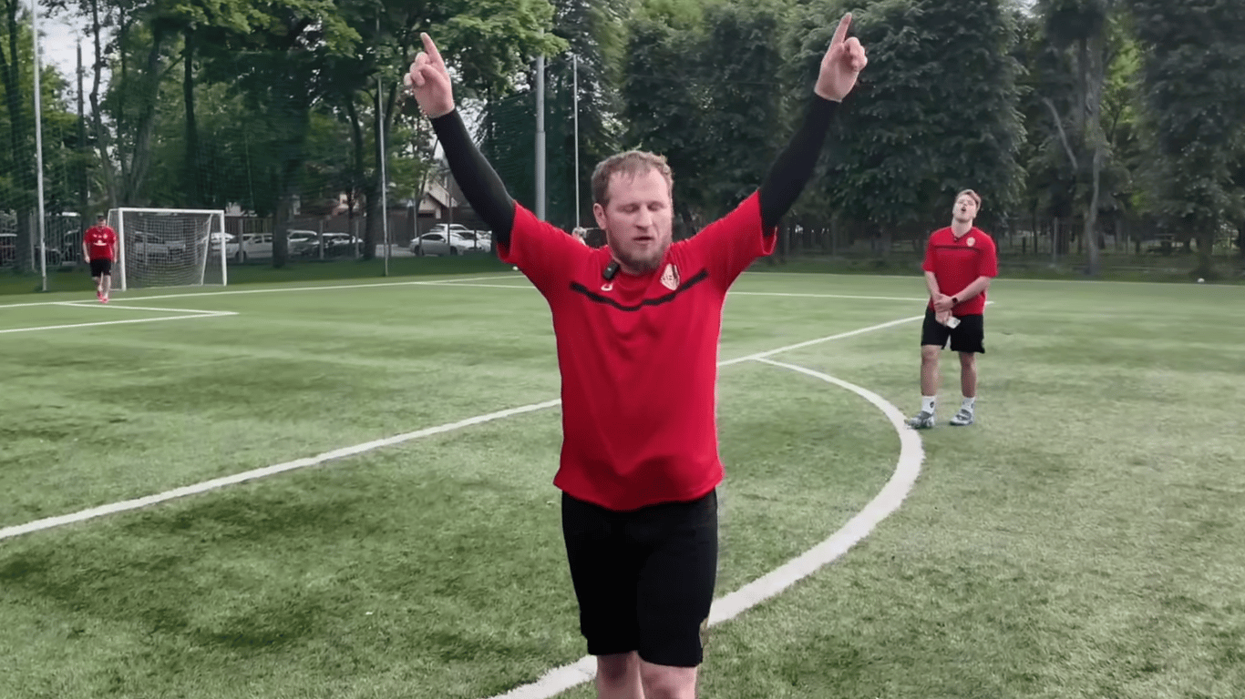 Александр Алиев