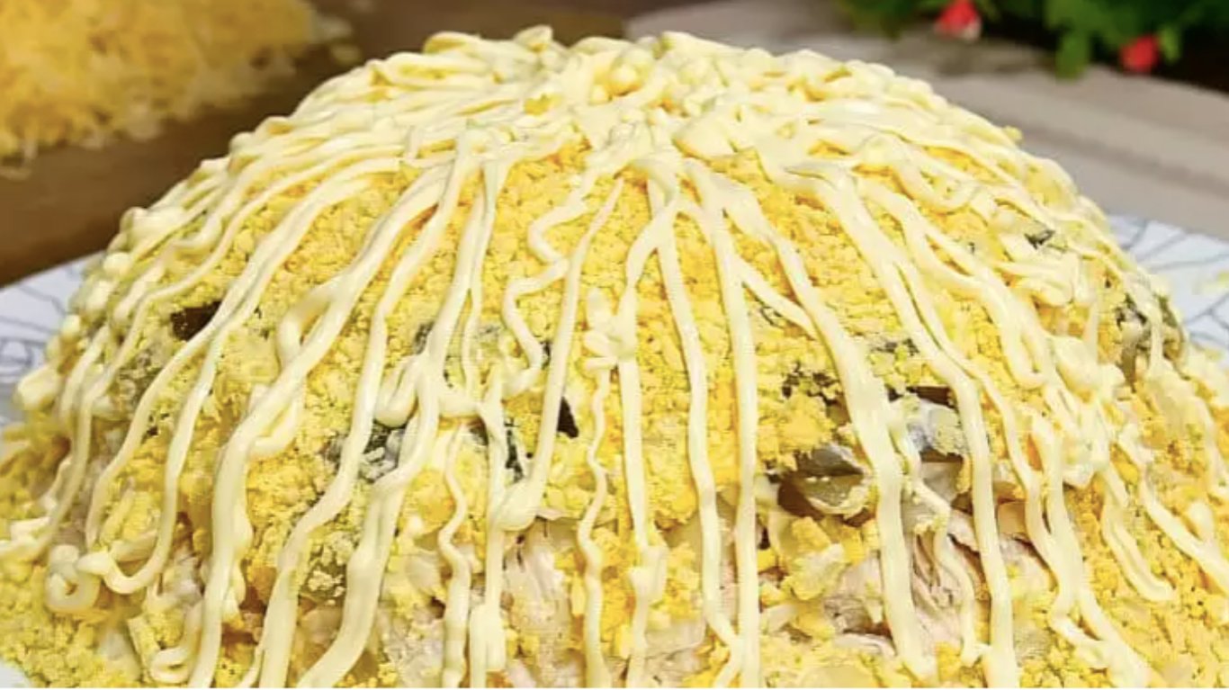 смачний салат з куркою