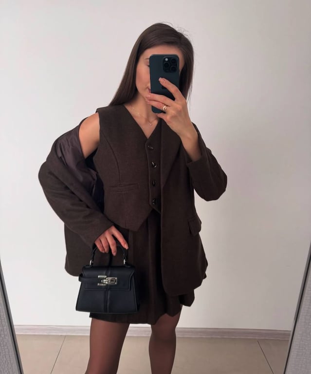 Элегантный костюм подойдет для любого события