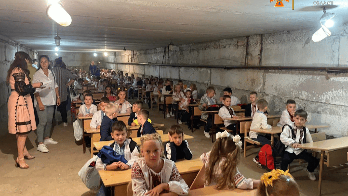 Очільник Київської ОВА розповів, як облаштовують шкільні укриття в області