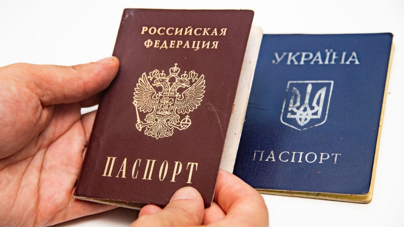 Росіяни вимагають від українців в окупації отримувати російські паспорти, — Генштаб