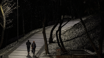 Як сьогодні вимикатимуть світло у Києві — оновлені графіки - 285x160