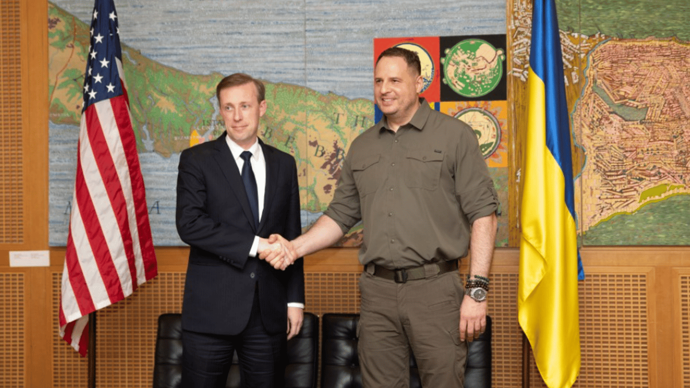 Єрмак обговорив оборонні потреби України з Джейком Салліваном