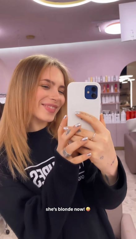 Марія Кравець змінила колір волосся