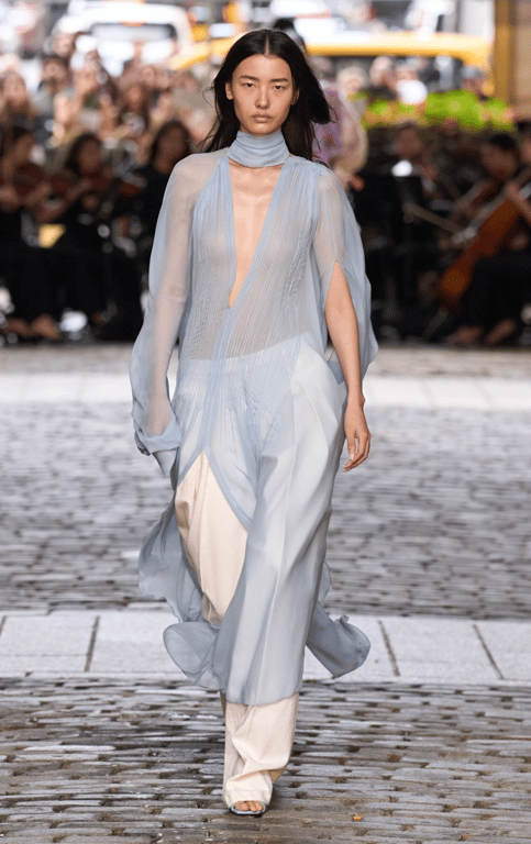 The blue color looks very noble