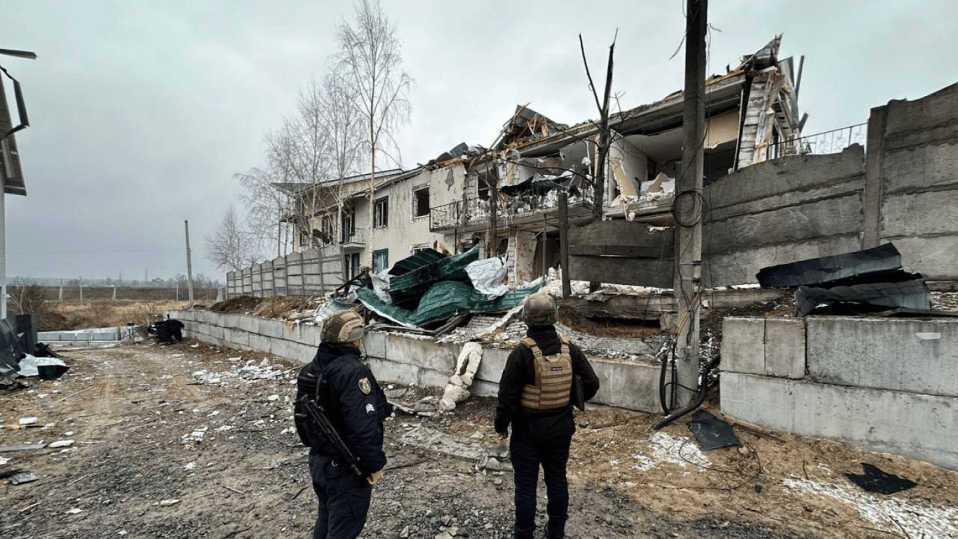 Обстрелы Киевщины 19 марта — в полиции показали последствия