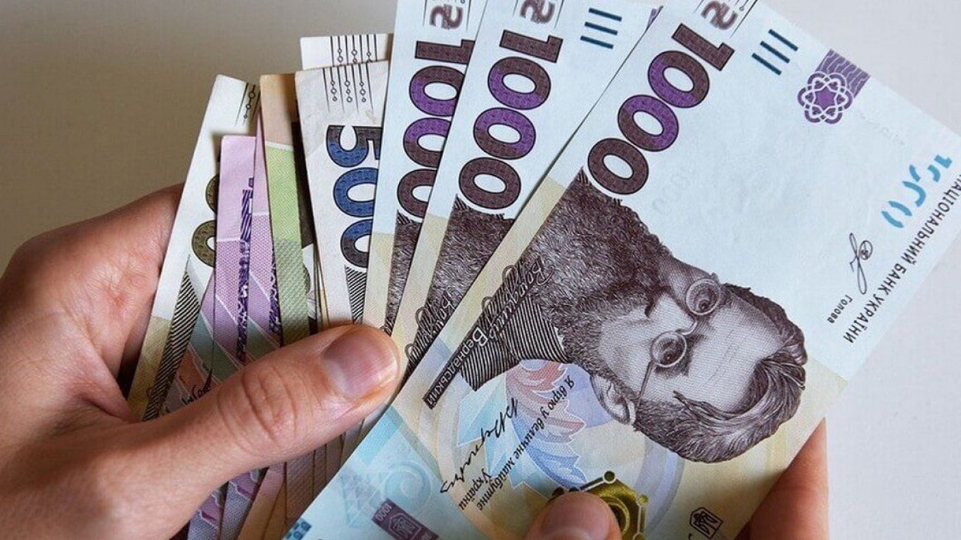 Грошова допомога у 10 тис. грн — хто отримає під час війни