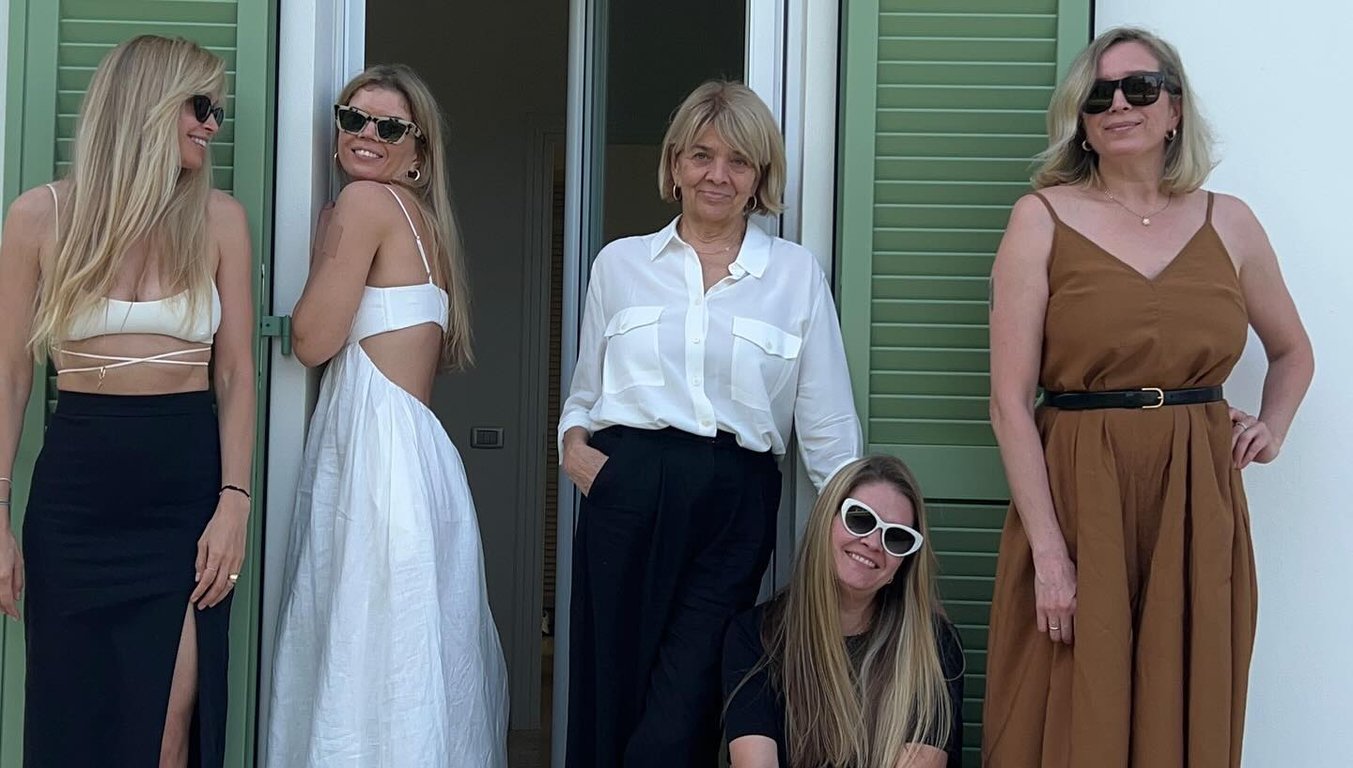 Українська співачка Віра Брежнєва з родиною. Фото: instagram.com/ververa