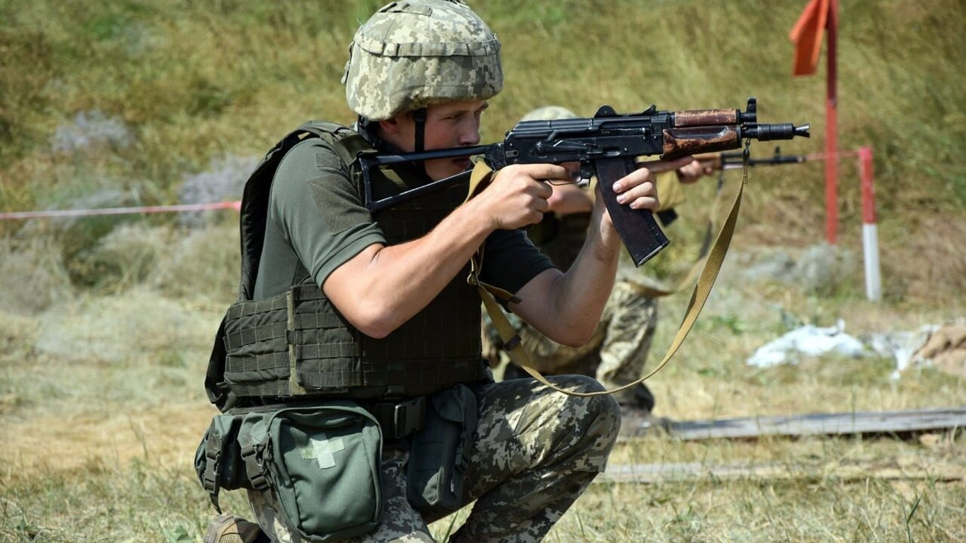 Жителька Львівщини наполягала на стягненні компенсації з військової частини за вбивство свого чоловіка — рішення суду