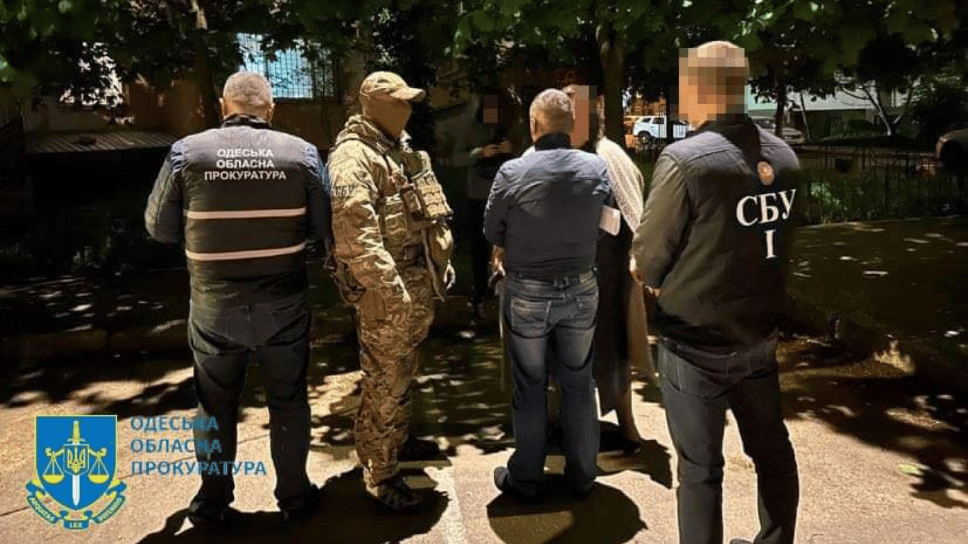 Заволоділи ділянками на десятки мільйонів — судитимуть депутата Одеської облради та спільників