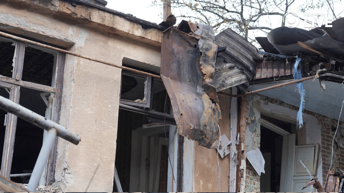 Фоторепортаж з місця атаки на Одесу
