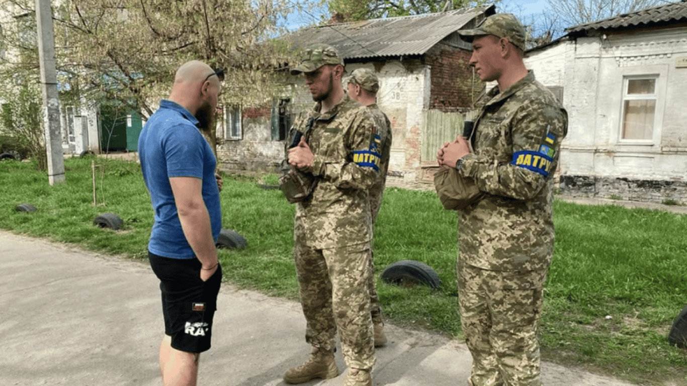 Суд наказал работника ТЦК, который сломал ребро мобилизованному