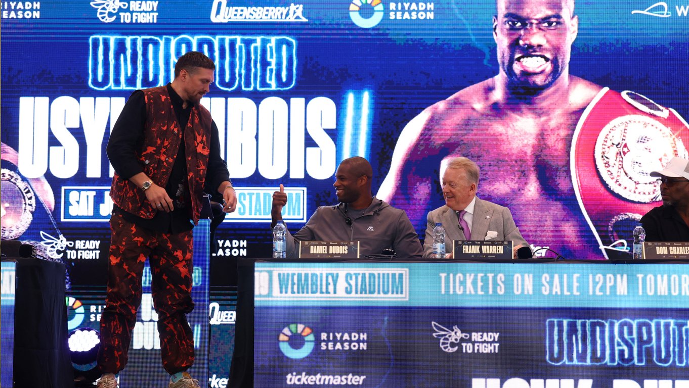 Александр Усик