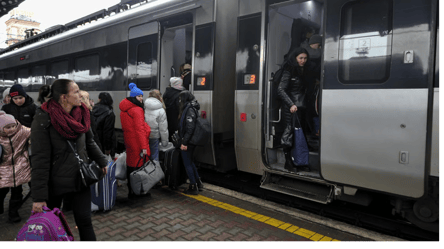 В УЗ сообщили, когда возобновят маршруты Интерсити из Киева в Харьков - 285x160