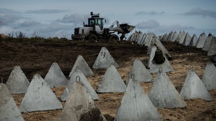 Будівельникам в "Азові" пропонують гарні гроші — що треба робити - 285x160