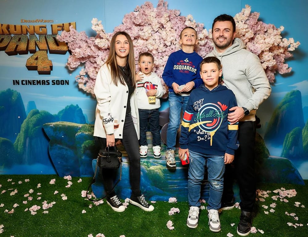 Григорий Решетник со своей семьей