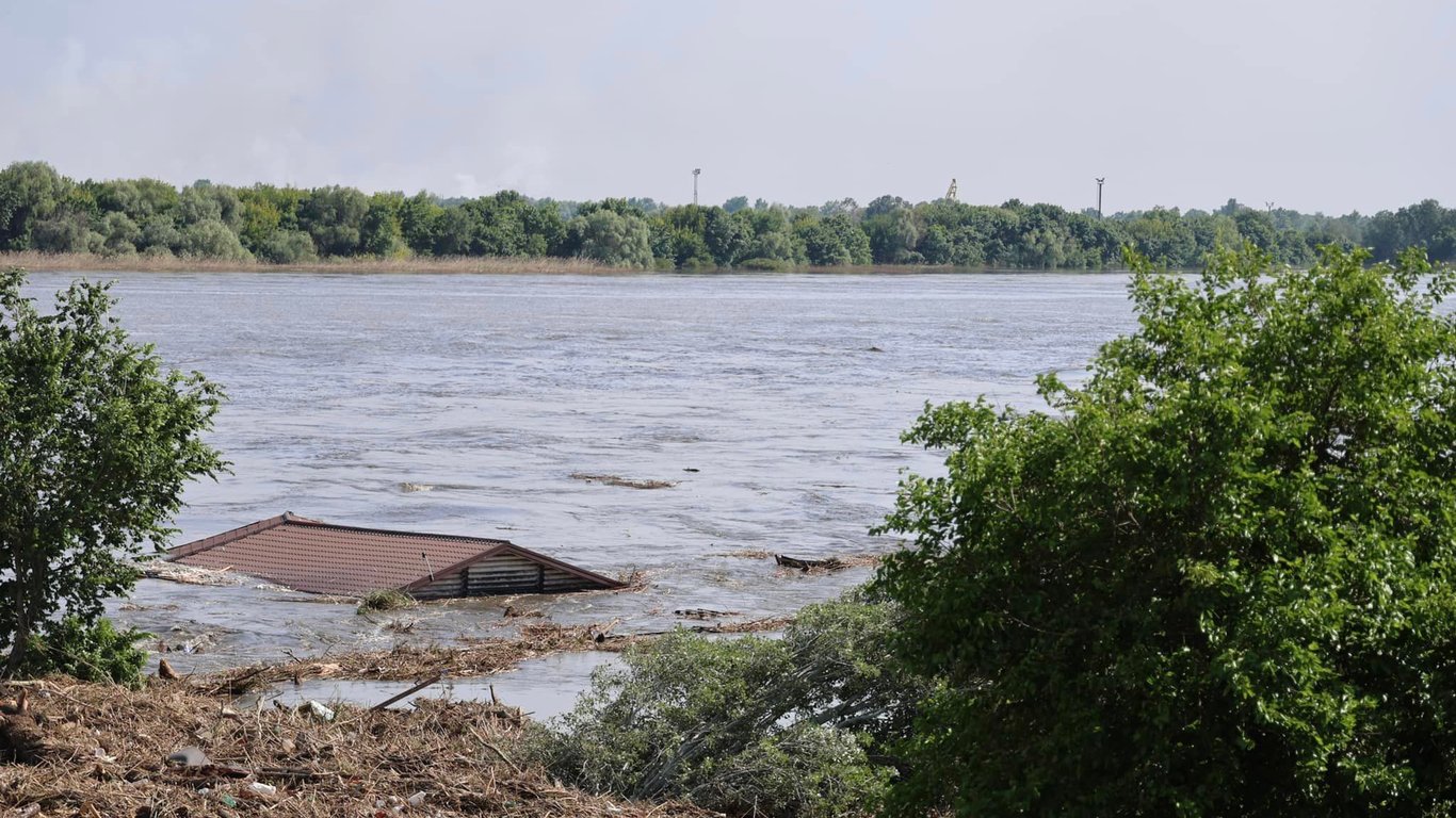 В ВР спрогнозировали, когда начнется спад воды из Каховской ГЭС