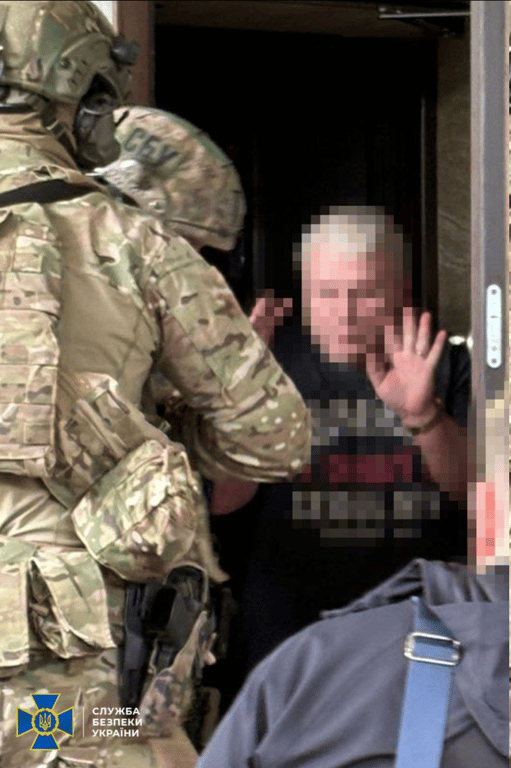 Вкрав мільйони на закупівлі зброї — експосадовець отримав підозру - фото 2