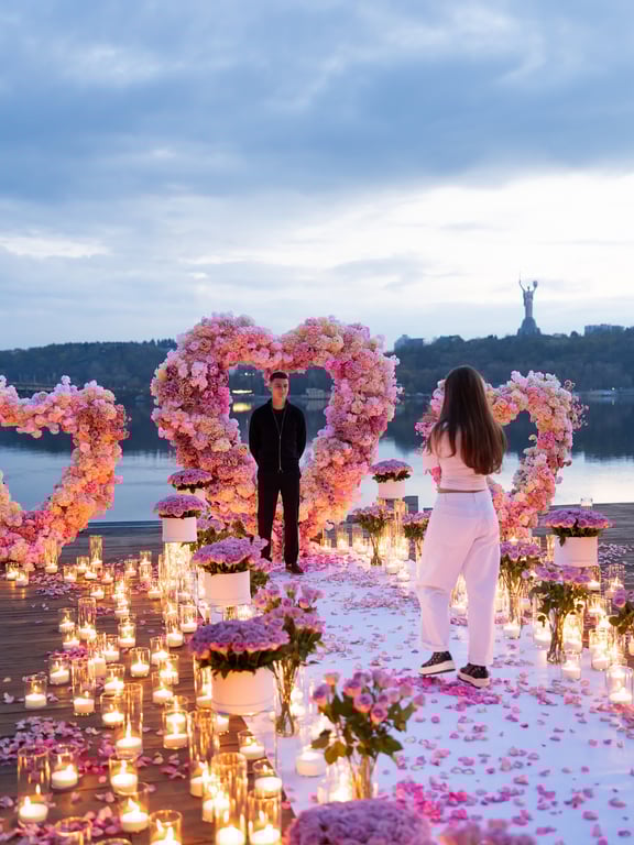 Александр Яцик сделал предложение своей девушке