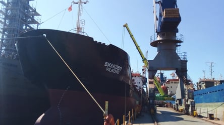 На Одещині завершили ремонт судна "Вилкове": як це допоможе експорту зерна - 285x160
