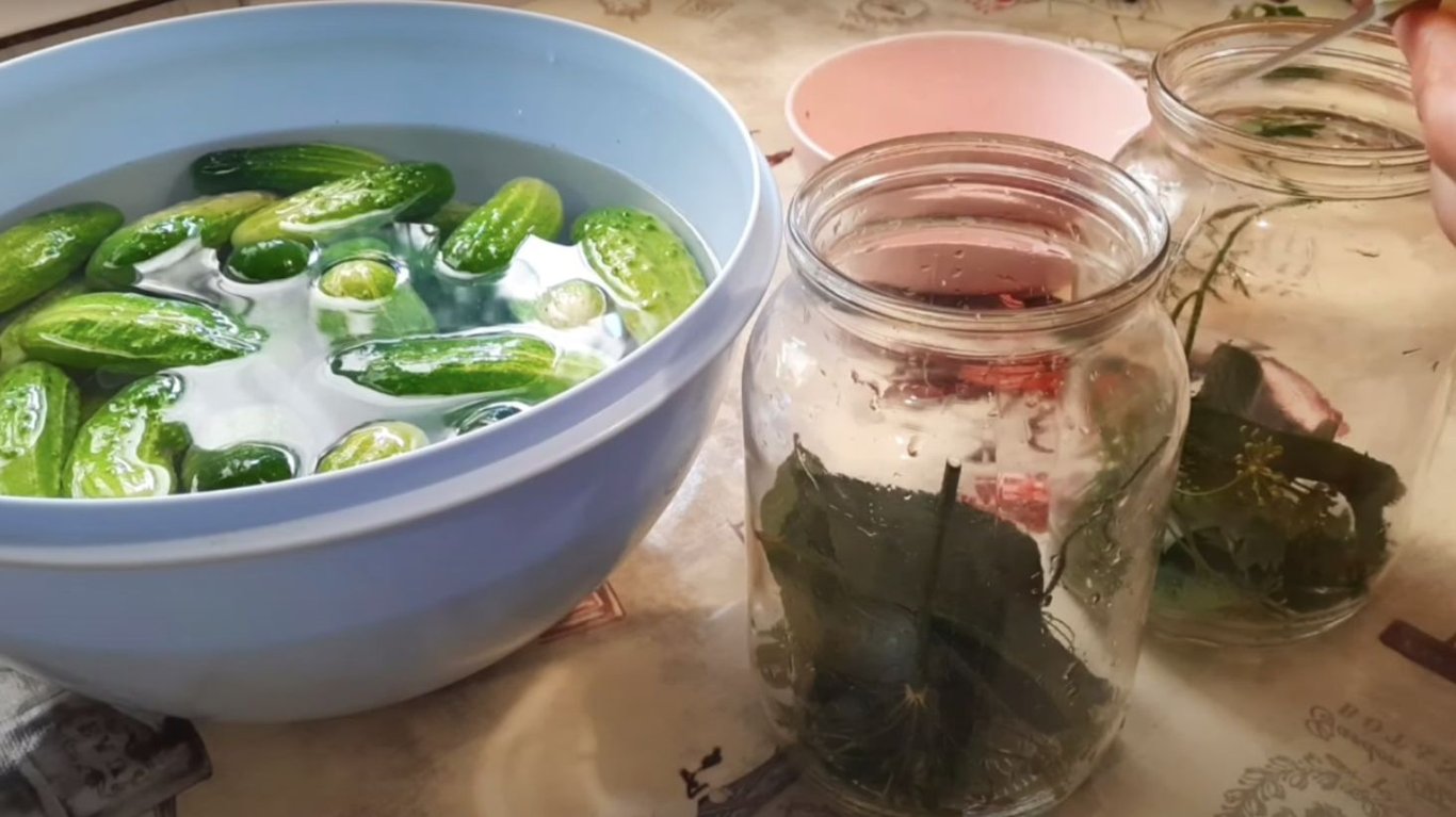 рецепт маринованих огірків