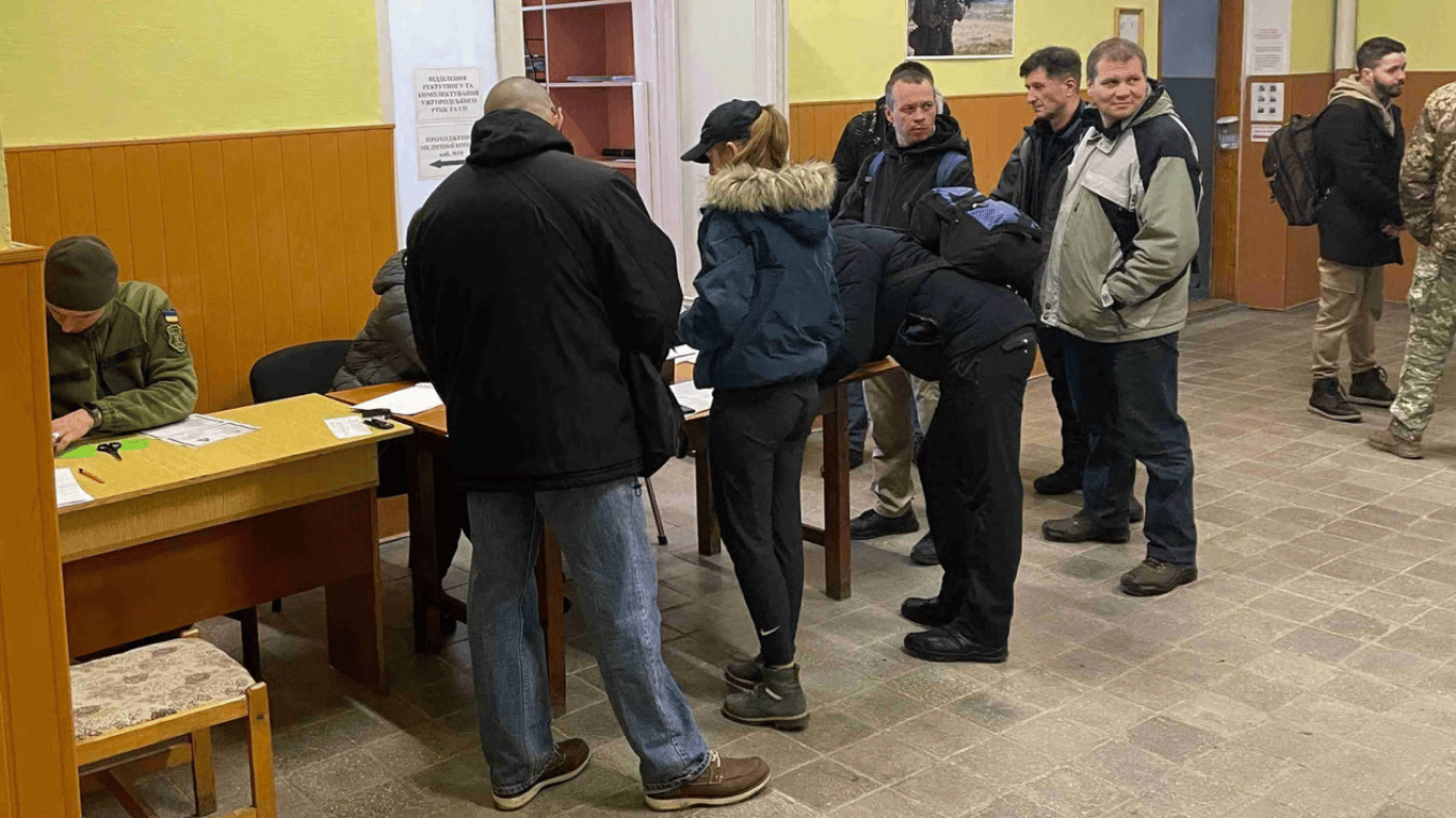 Виключений з обліку в Україні: в 25 років до ТЦК йти не треба