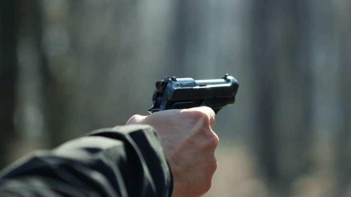 Погрожував пістолетом — на Одещині затримали чоловіка за замах на вбивство