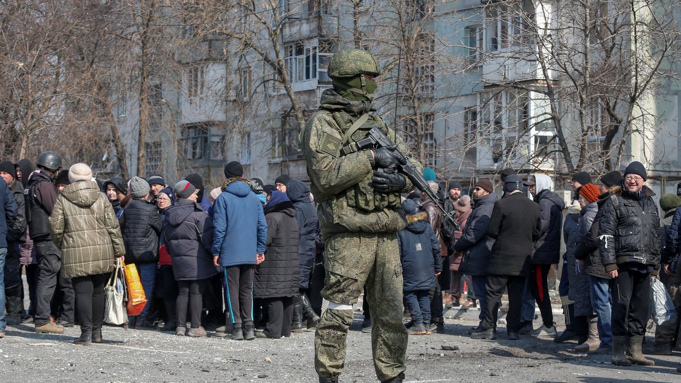 Оккупанты в Луганской области отказываются предоставлять медуслуги украинцам без паспортов РФ