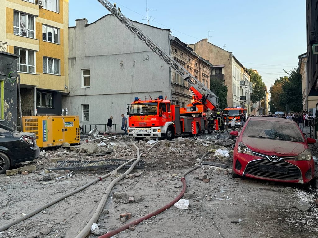 Удар по Львову — в городе снова выросло число погибших - фото 8