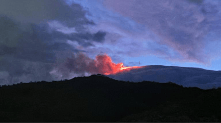 На острове Сицилия произошло извержение вулкана Этна — впечатляющие кадры - 285x160