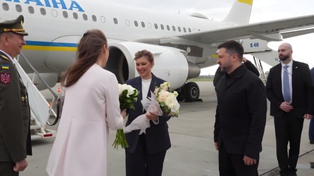 Зеленский прибыл в Румынию на саммит "Бухарестской девятки" - 304x171