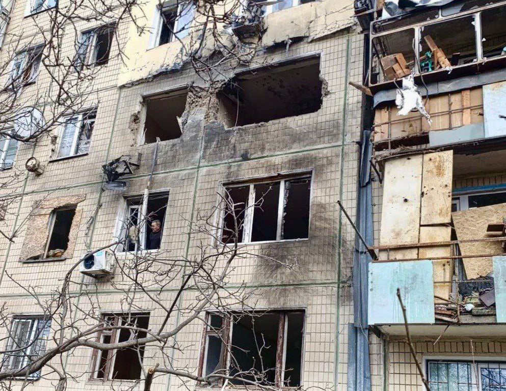 Зруйнований будинок