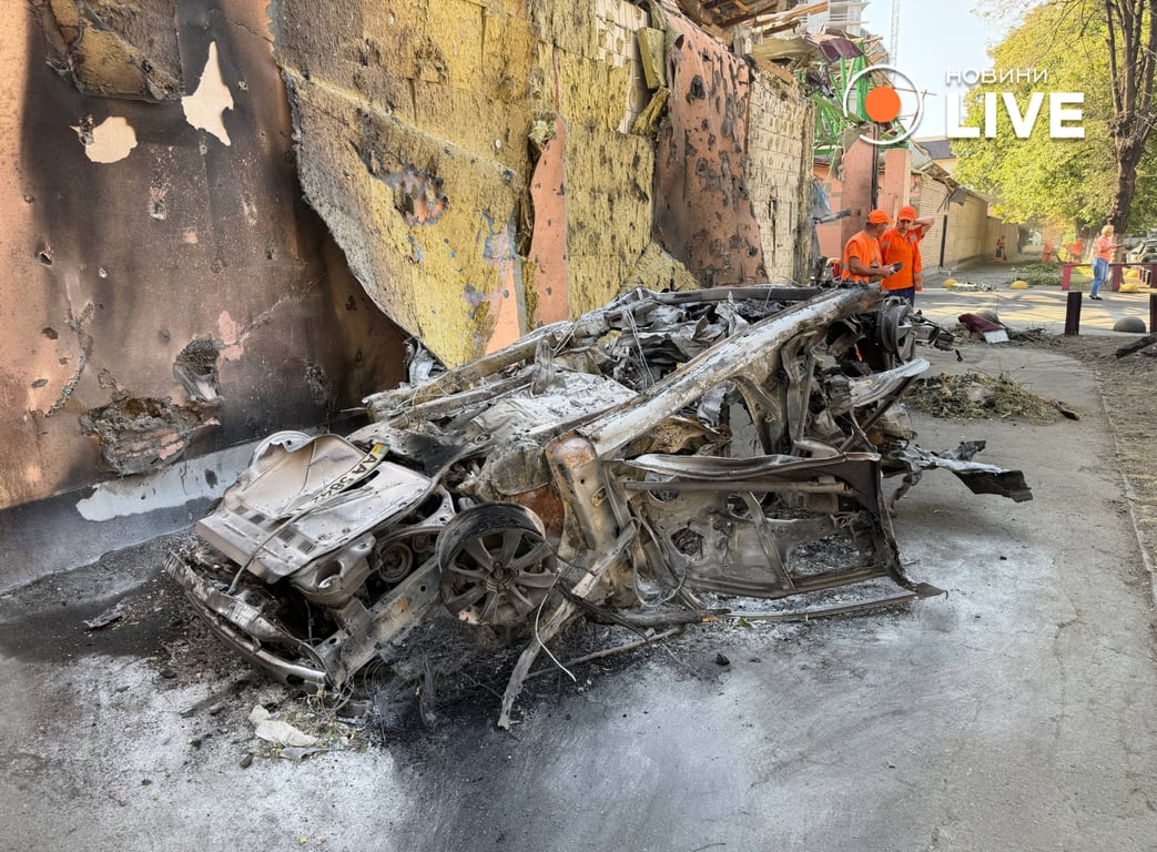 наслідки обстрілу, Київ, Дегтярівська