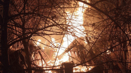 У Дніпрі через атаку РФ пошкоджені будинки та авто - 285x160