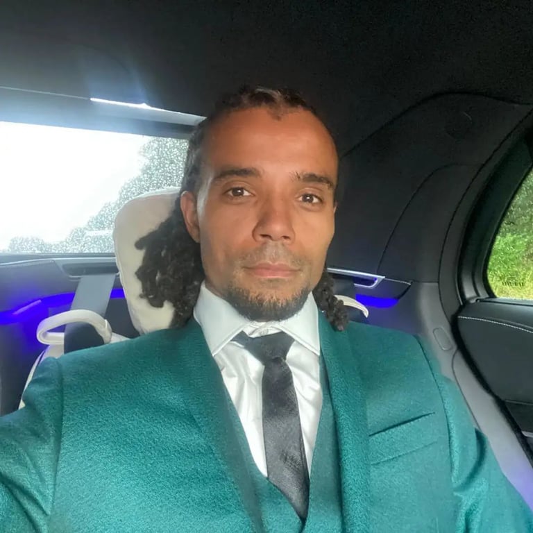 Джолі приховує коханого