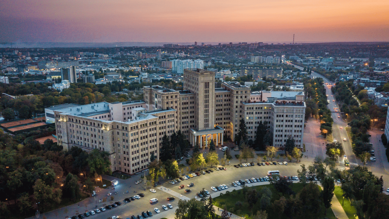Незаконная сдача в аренду здания университета Каразина