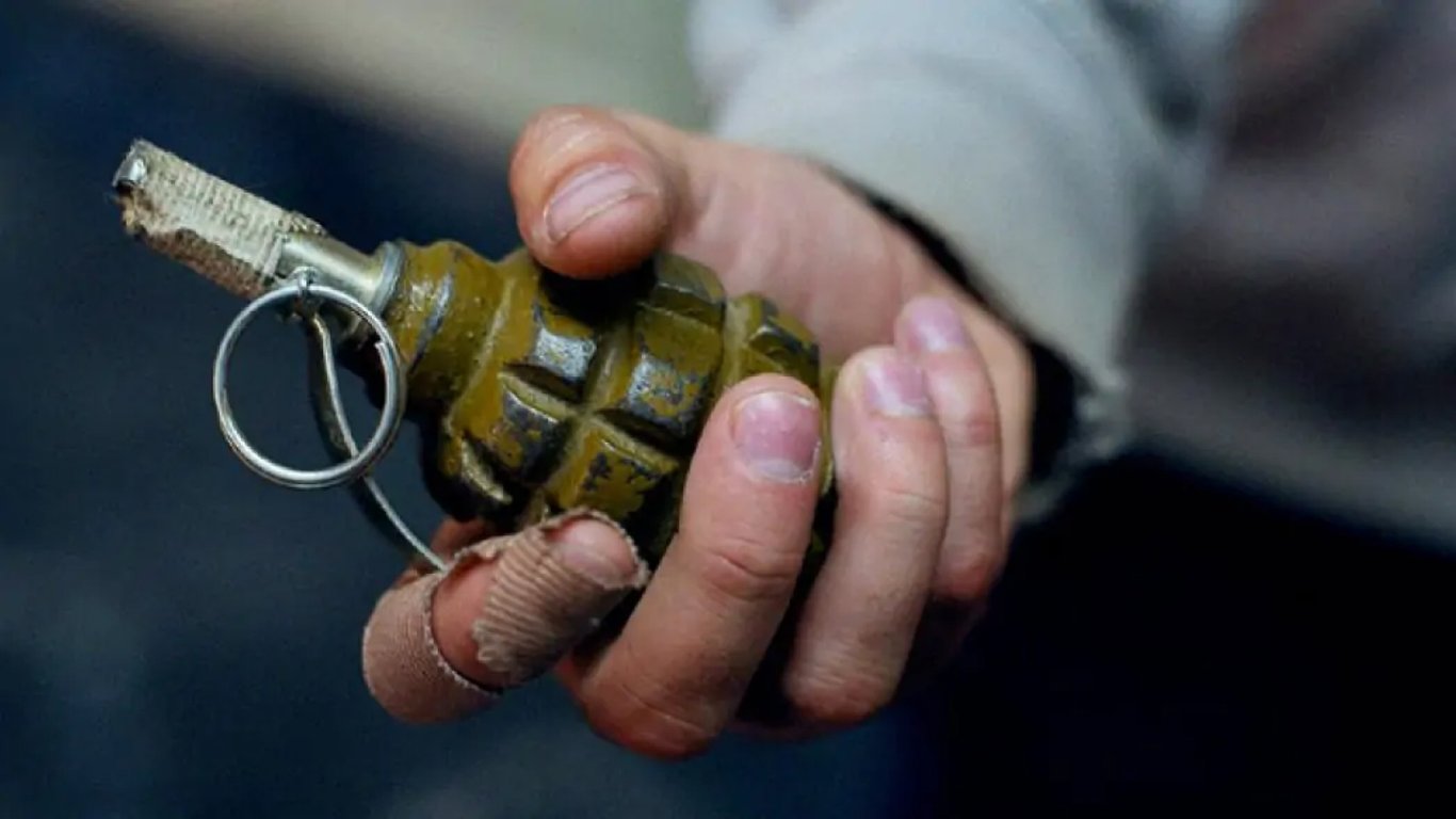 Військовослужбовці, які самовільно лишили частину на Одещині, перевозили гранати — подробиці
