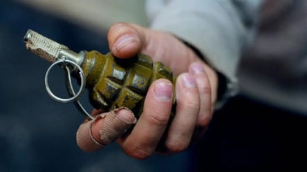 Военнослужащие, самовольно оставившие часть в Одесской области, перевозили гранаты — подробности - 290x166