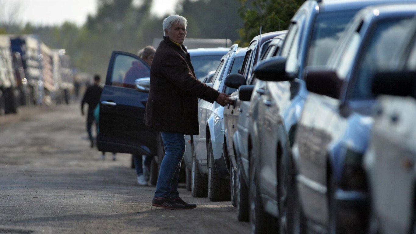 На границе ОРДЛО с россией большие очереди, коллаборанты убегают от наступления ВСУ, — Данилов