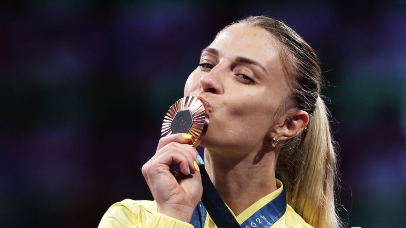 Який манікюр обирали спортсменки для Олімпіади-2024 — найкреативніший нейл-арт