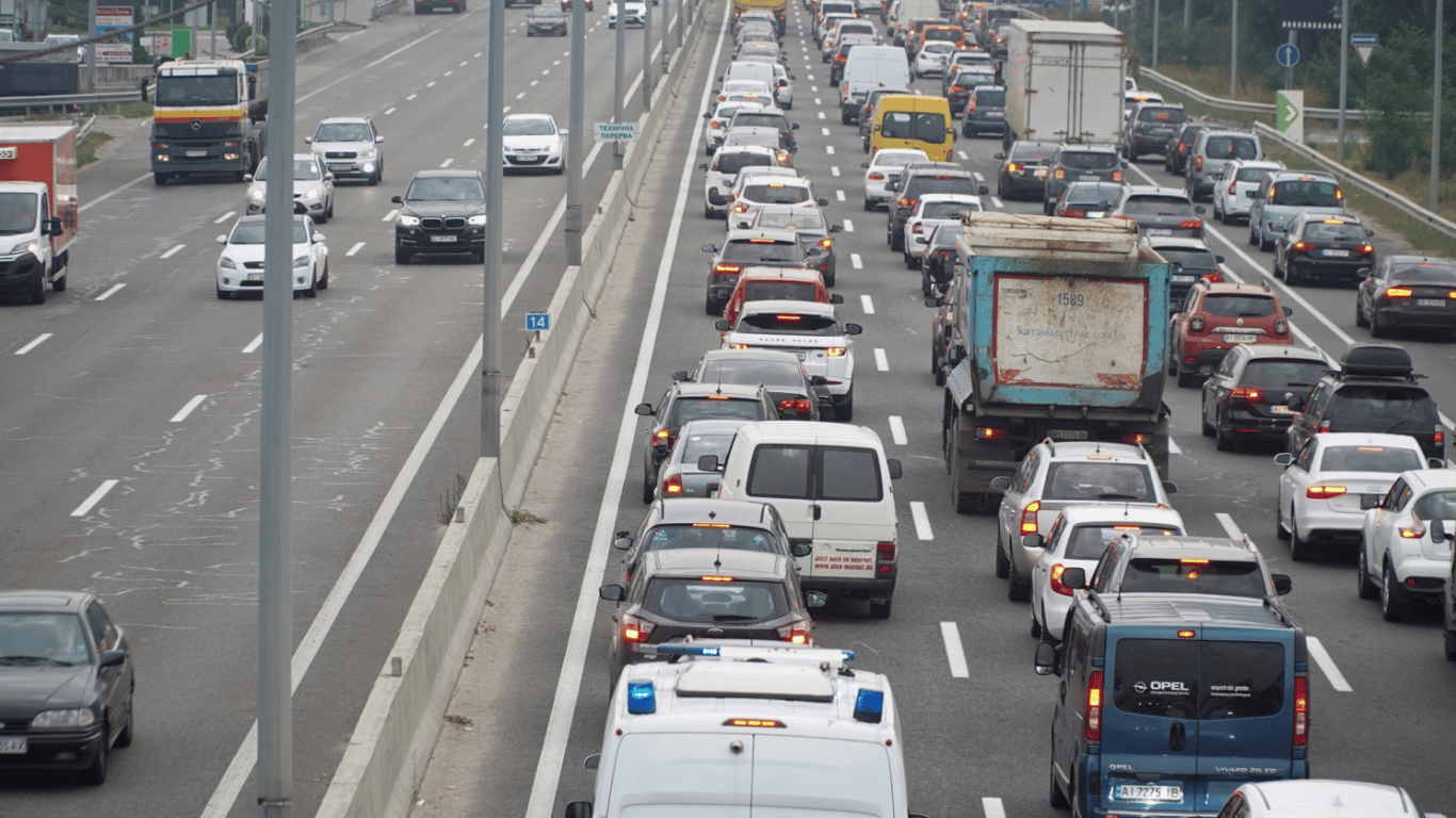 На Київщині від початку року вибракували понад 500 авто