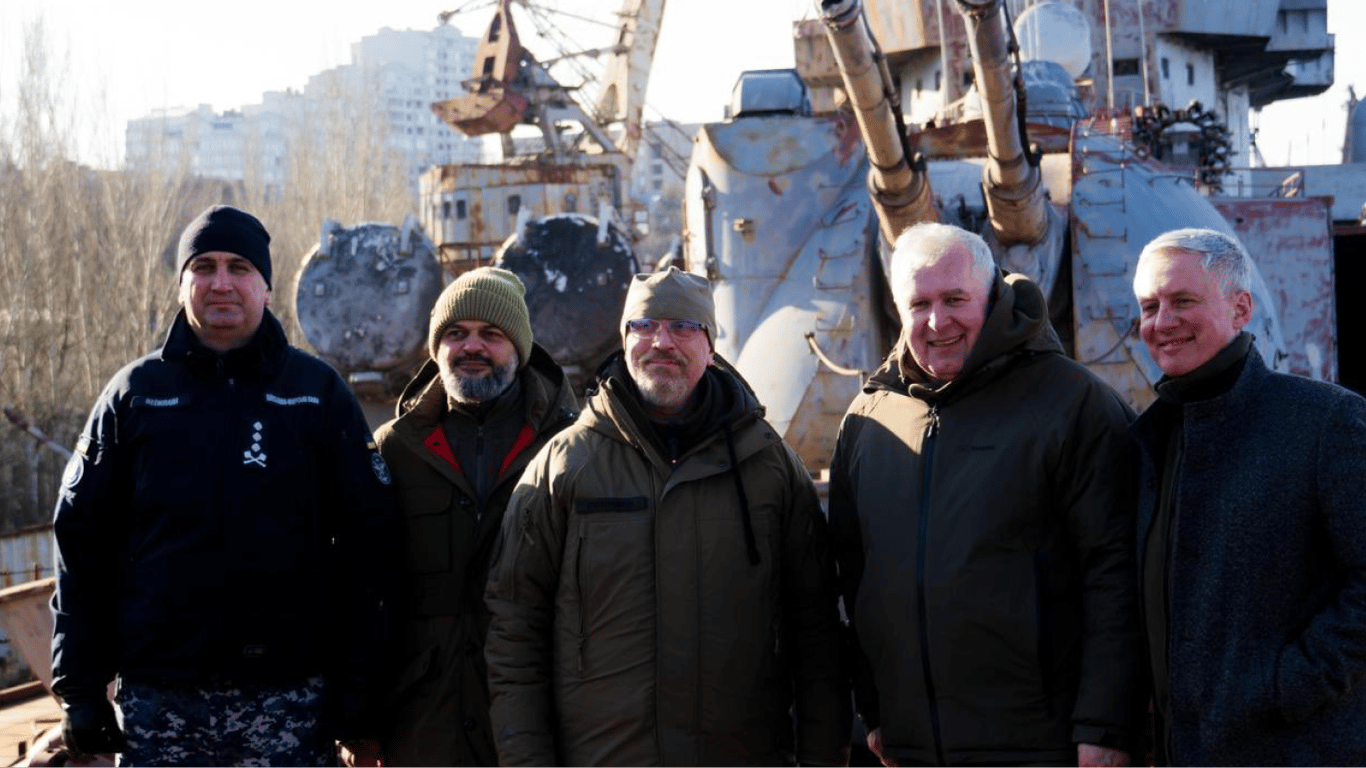 В Украину приехал министр обороны Литвы и встретился с Резниковым