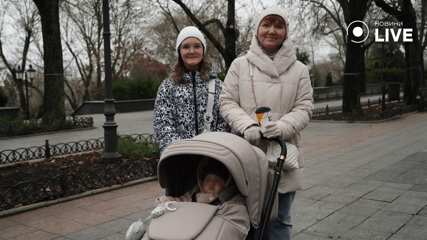 Одеситка Олександра з дітьми. Фото: Новини.LIVE/ Юлія Браславська