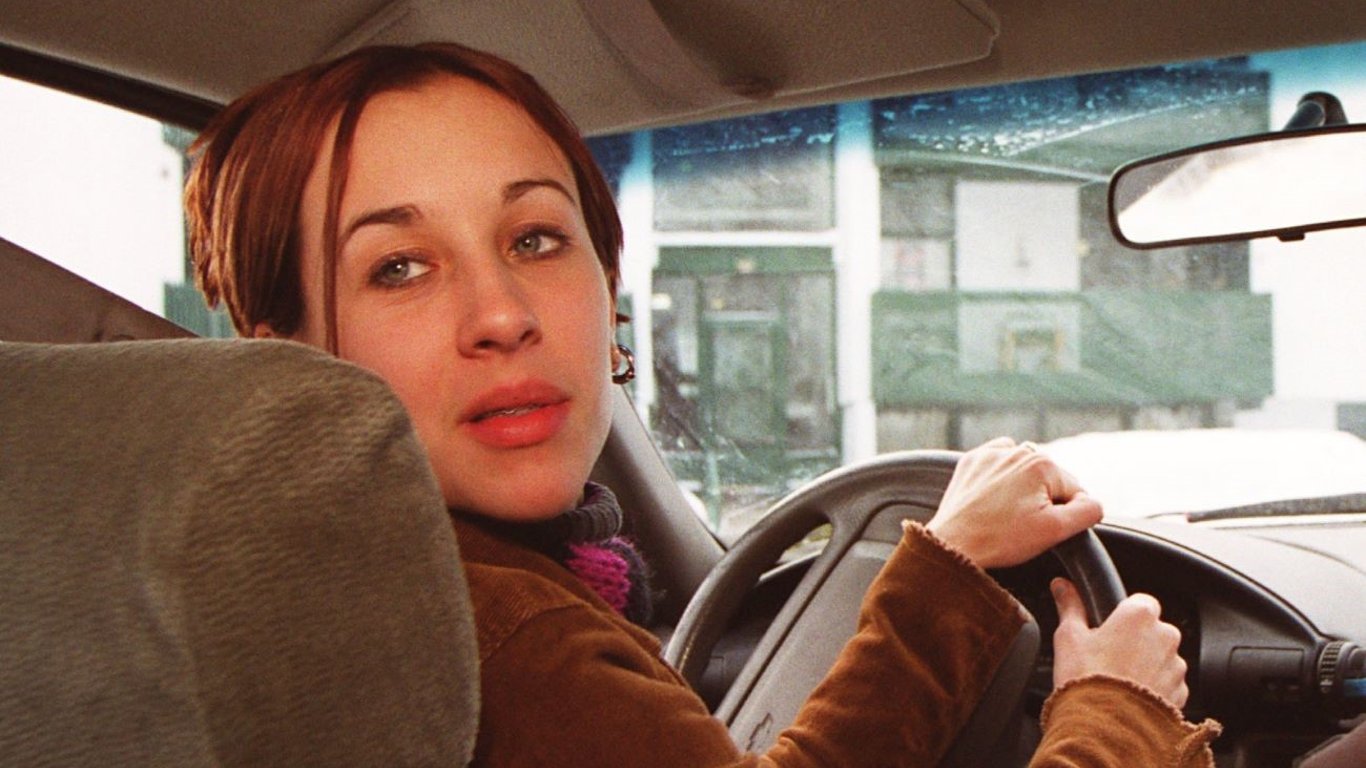 Чому в Україні зафіксовано рекорд з дарування авто жінкам у лютому 2024 року