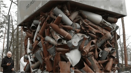 В Ірпені створили монумент із залишків російських снарядів - 290x166