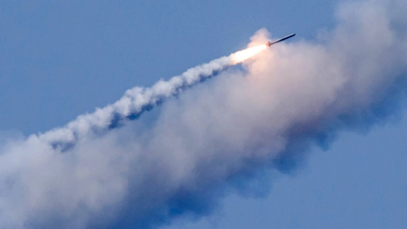 Повітряна тривога в Україні — існує ракетна небезпека