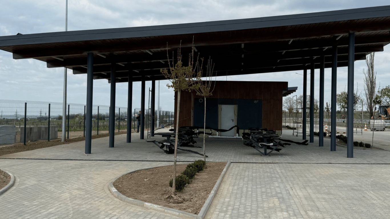 Трассу Одесса — Рени разгрузят: возле границы строят площадку