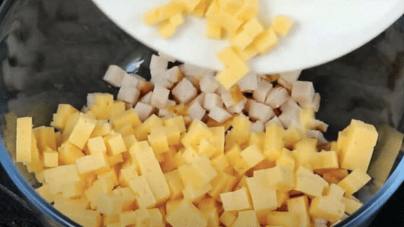 салат за 4 хвилини із 4 продуктів