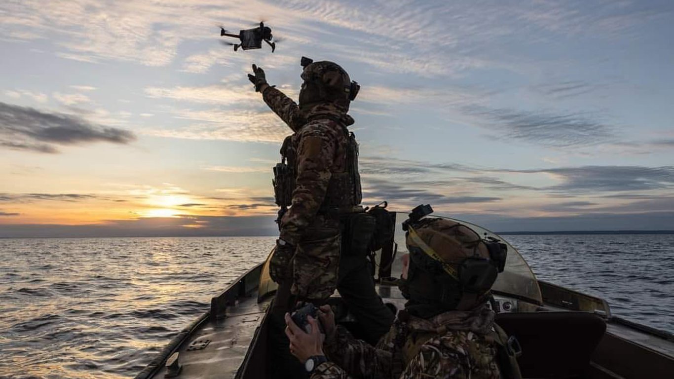 "Армія дронів": у UNITED24 відзвітували, скільки "пташок" передали на фронт у березні