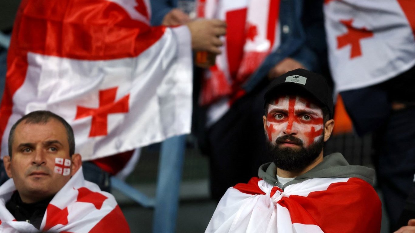 Болельщики на матче Украина — Грузия